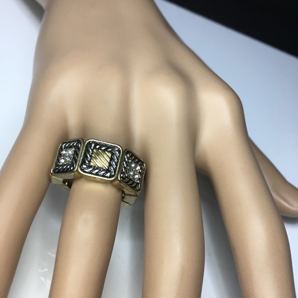 Ring - Picture 4 of 5